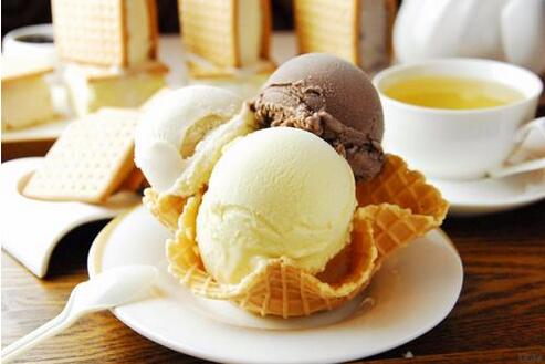 哺乳期能吃冷饮吗