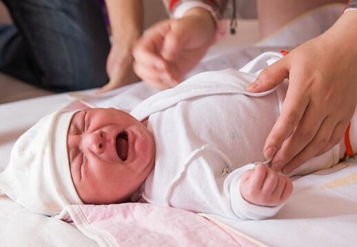 宝宝腹泻贴有用吗
