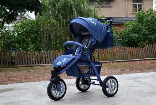 三轮婴儿推车好还是四轮好