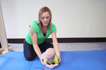 五个月宝宝不会翻身