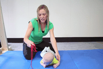 五个月宝宝不会翻身