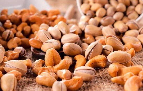 怎样给宝宝吃坚果，营养又安全