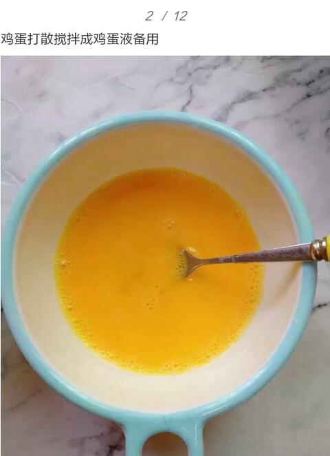 宝宝吃葱花鸡蛋饼制作方法，这样做酥脆可口