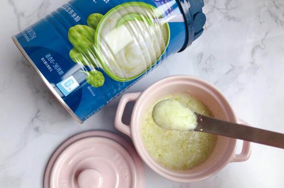 嘉宝米粉里面有勺子吗