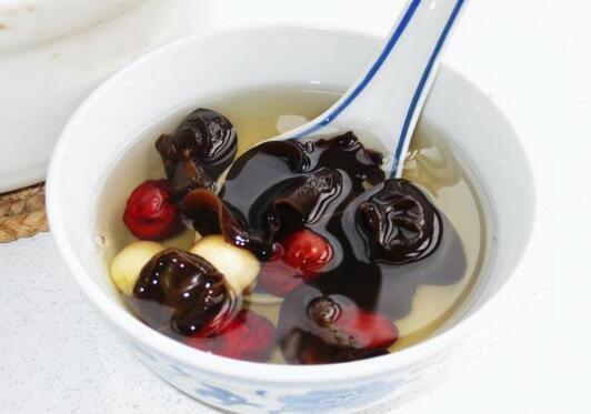 孕妇喝什么汤补血 大枣黑木耳汤