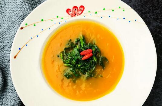 秋冬餐桌上的皇帝菜，茼蒿菜开胃润肤的好帮手