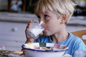 小孩晚餐吃多少合适