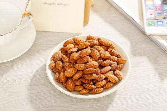 巴旦木究竟有何魔力？竟如此受到追捧？