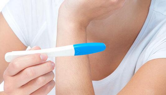 早孕试纸一深一浅，这是怀孕吗？