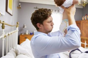 宝宝攒肚子是什么情况？攒肚跟便秘是一回事吗