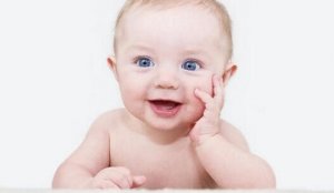 宝宝什么时候能独立睡、刷牙、添加辅食……