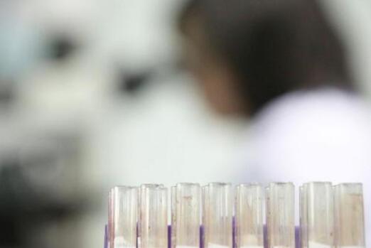 男人是怎么捐献精子的