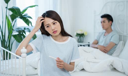 验孕棒出现一深一浅，可能是这3个原因