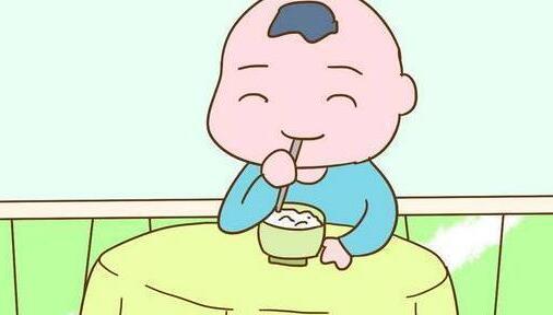 让孩子学会自己吃饭，可以试试这4个方法