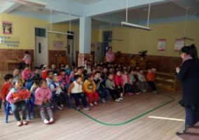 幼儿园中班《年兽的传说》语言教案