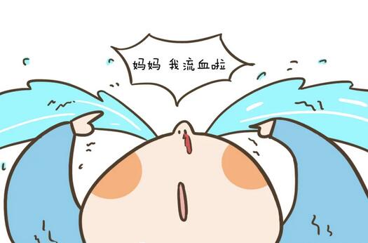抠鼻孔很容易造成鼻出血，小孩流鼻血怎么办？