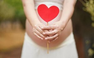 孕晚期见红后多久会生？有哪些临产征兆？