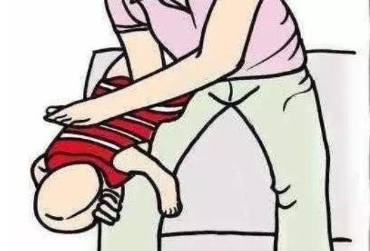 宝宝老是吐奶怎么办