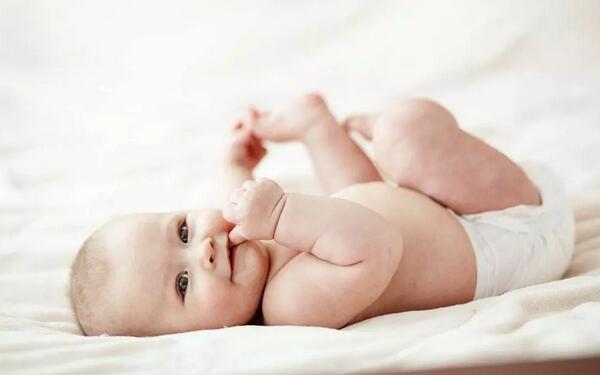 宝宝肌张力低可能有这些表现