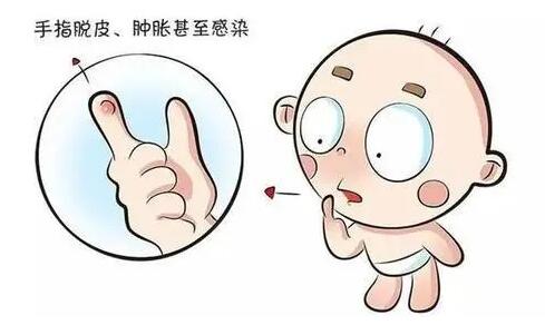 婴儿吃手怎么办？要不要阻止？