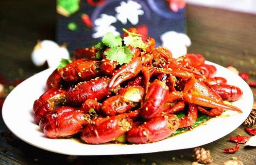 孕妇可以吃小龙虾吗