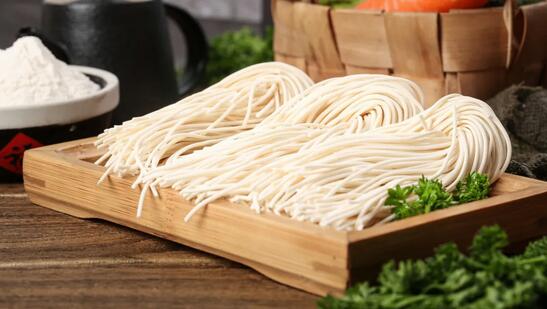 给宝宝选择辅食面条注意事项