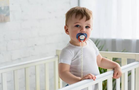 婴儿用安抚奶嘴的利弊