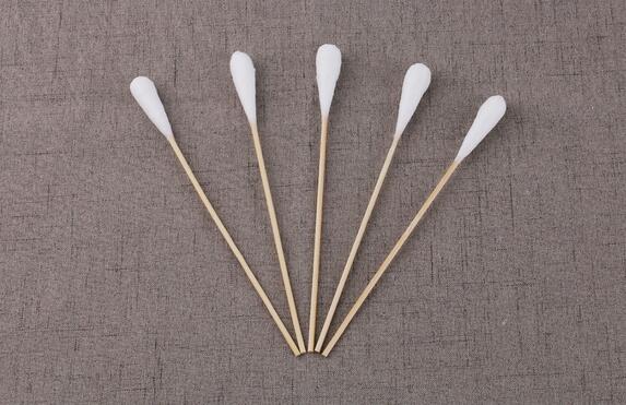 如何给新生儿清理五官