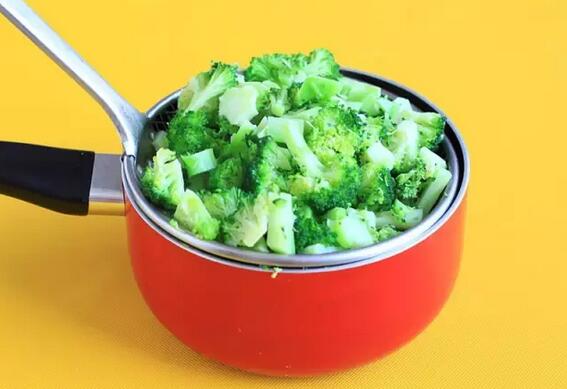 宝宝辅食西兰花土豆泥的做法