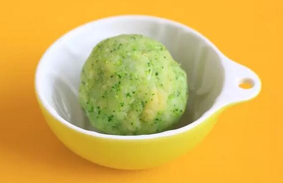 宝宝辅食西兰花土豆泥的做法