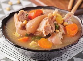 黄豆炖猪蹄的做法