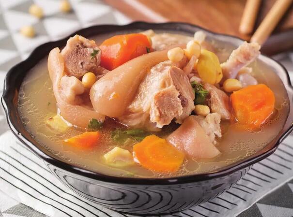 黄豆炖猪蹄的做法