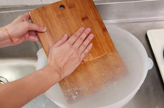 淘米水的4个妙用，太实用了