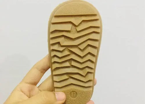 入夏了，如何给儿童选凉鞋？