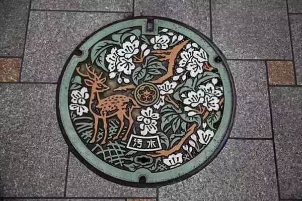 井盖为什么是圆形?