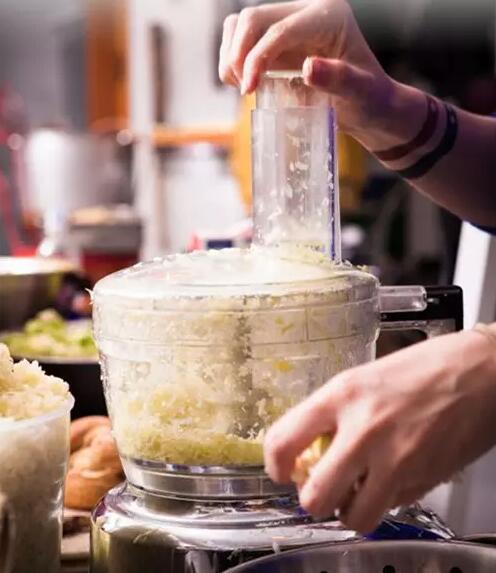 西瓜皮的作用多 西瓜皮吃完不要扔