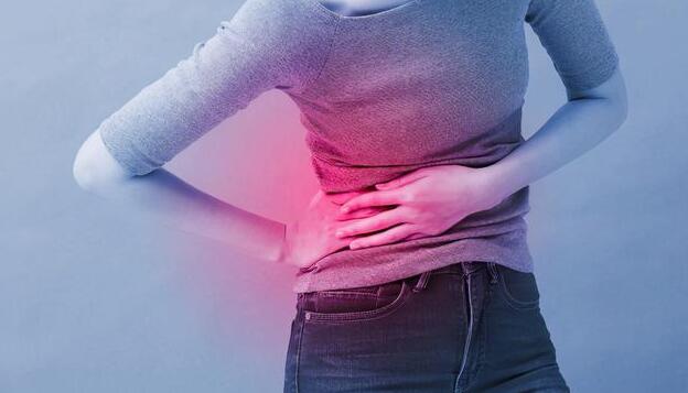 阑尾在哪个位置 阑尾在左边还是右边