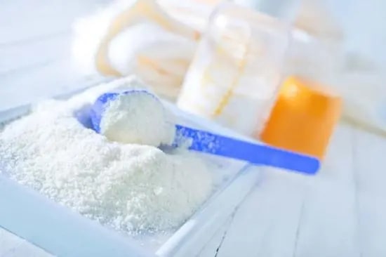 宝宝大便绿色是怎么回事