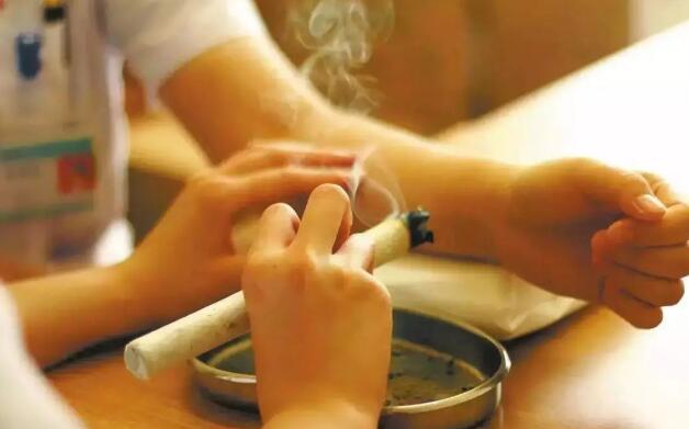 艾灸后怎么看湿气排出