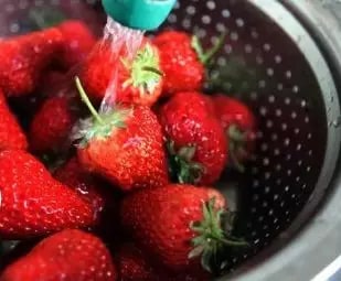 草莓怎么洗才干净