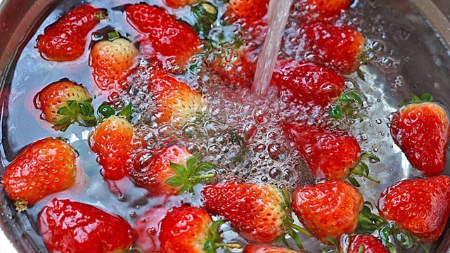 草莓怎么洗才干净