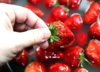 草莓怎么洗才干净