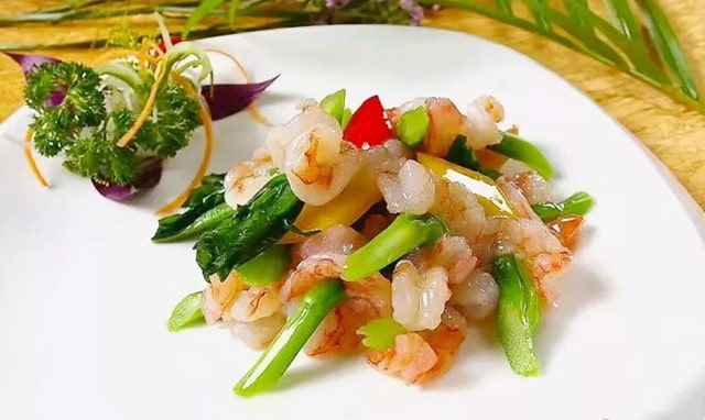 炒芦笋要焯水吗