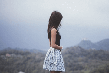 何姓女孩取名高雅的大全