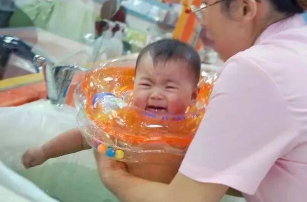 几岁适合学游泳 儿童学游泳注意事项