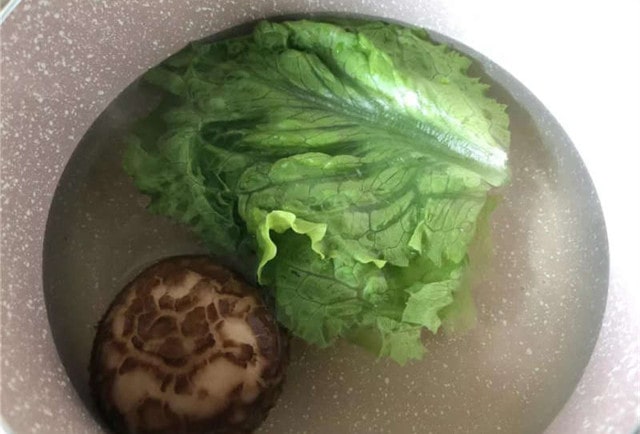 9个月婴儿食谱 生菜干贝花蛤粥的做法