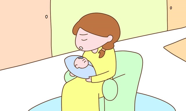 奶水不能攒，喂奶后排空乳房