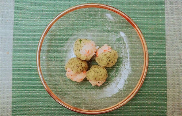 土豆菠菜虾仁丸子的做法 一岁宝宝食谱