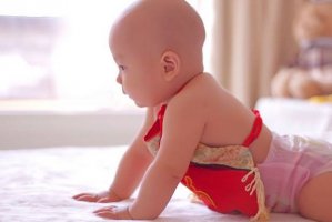 婴儿可以穿艾绒肚兜吗