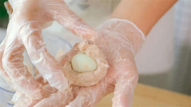 鹌鹑蛋虾丸的做法 十个月宝宝食谱
